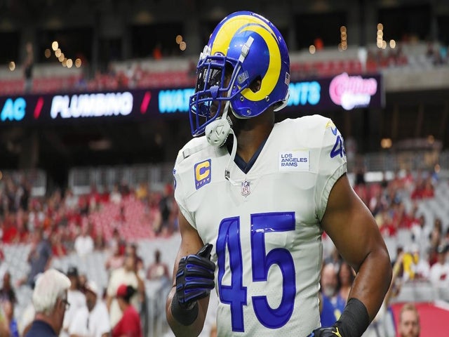 Bobby Wagner Tackles Fan Who Ran Onto Field During Los Angeles Rams vs. San Francisco 49ers