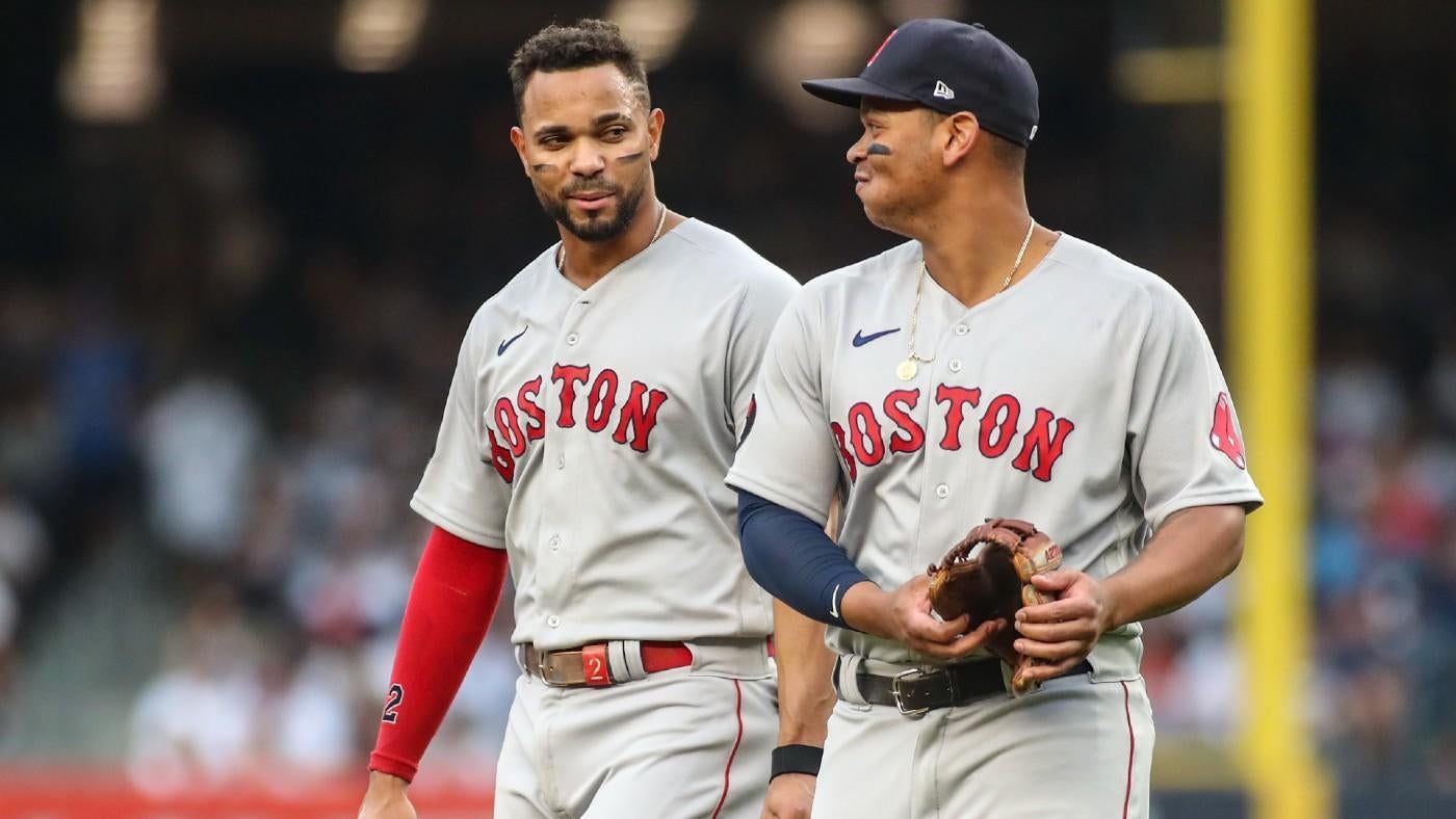 
                        Red Sox executive says Boston hopes to keep infielders Xander Bogaerts and Rafael Devers
                    