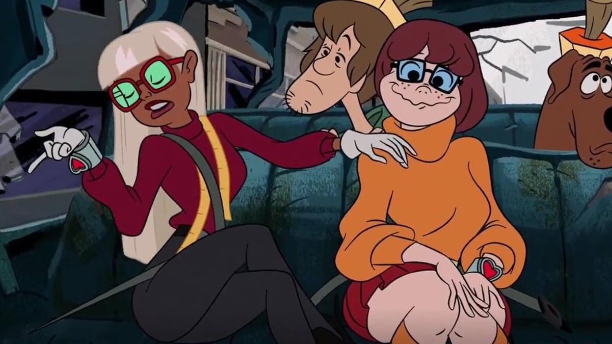 Dark And Interesting 'Scooby-Doo' Fan Theories About Velma And Daphne