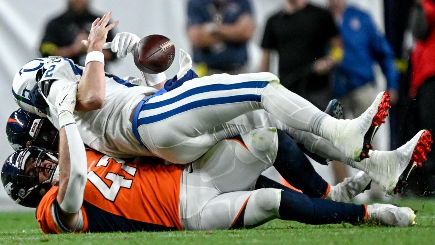 Matt Ryan on pace to shatter NFL record for fumbles in a season, also leads league in interceptions thrown