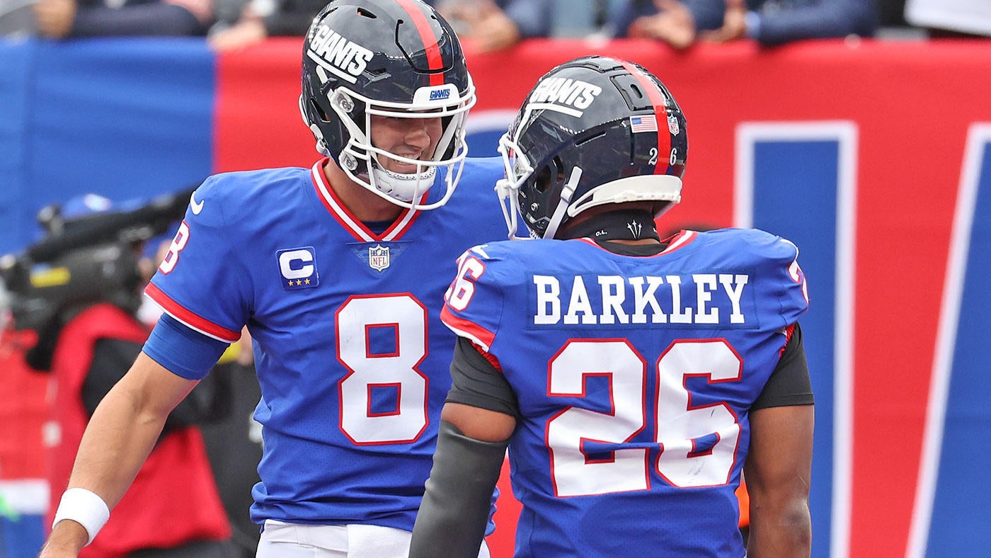 Giants brass wants Daniel Jones, Saquon Barkley back; admits sides weren't close to getting deal done with RB
