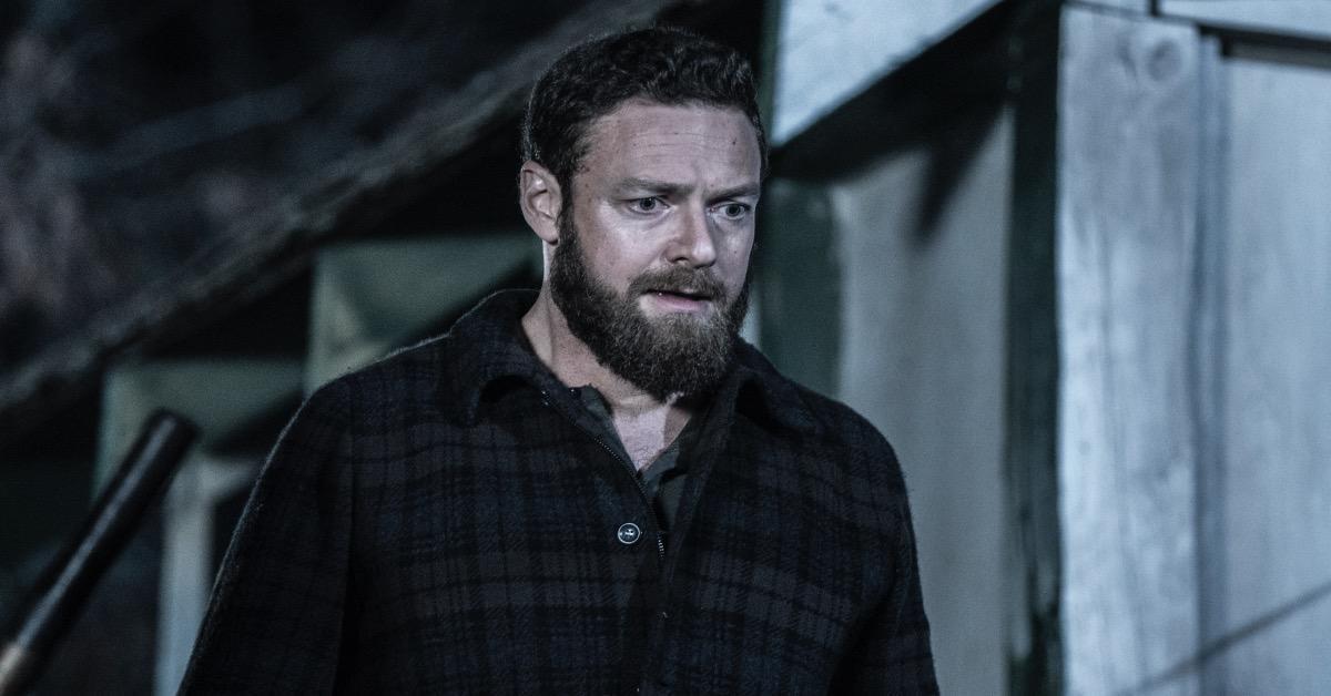 the-walking-dead-variant-season-11-episode-19-aaron-ross-marquand