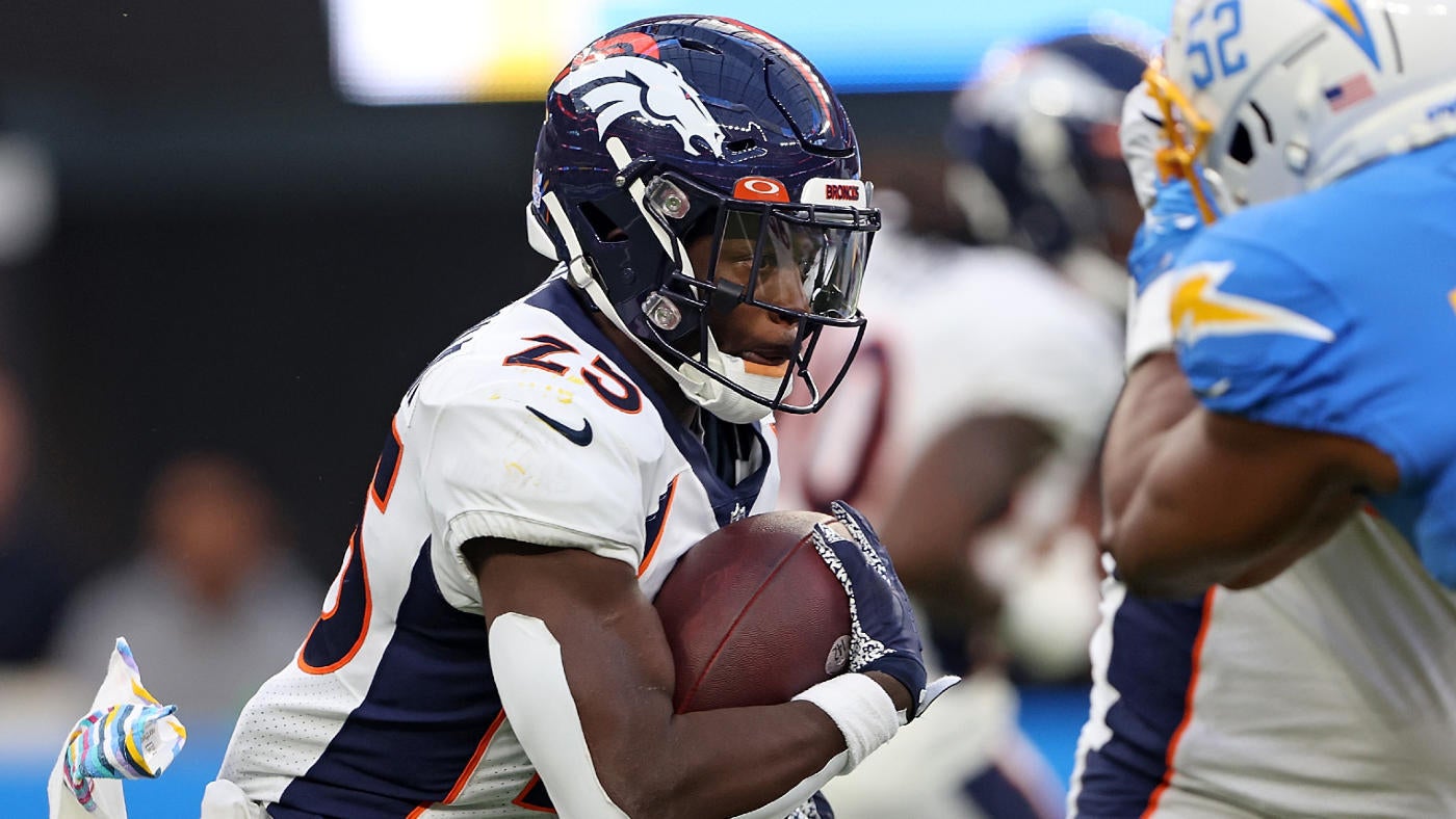 Melvin Gordon says no one told him why he was pulled from Broncos' loss to Chargers after just three carries