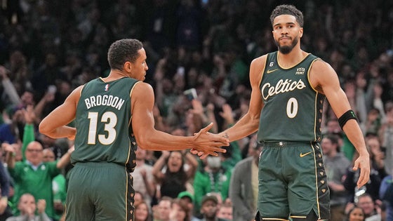 getty-malcolm-brogdon-jayson-tatum.jpg