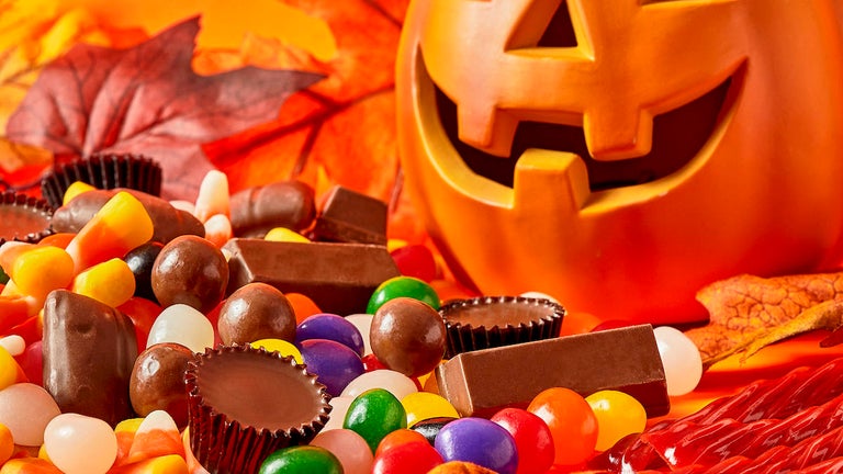 The Scary Calorie Counts of Fan-Favorite Halloween Candy