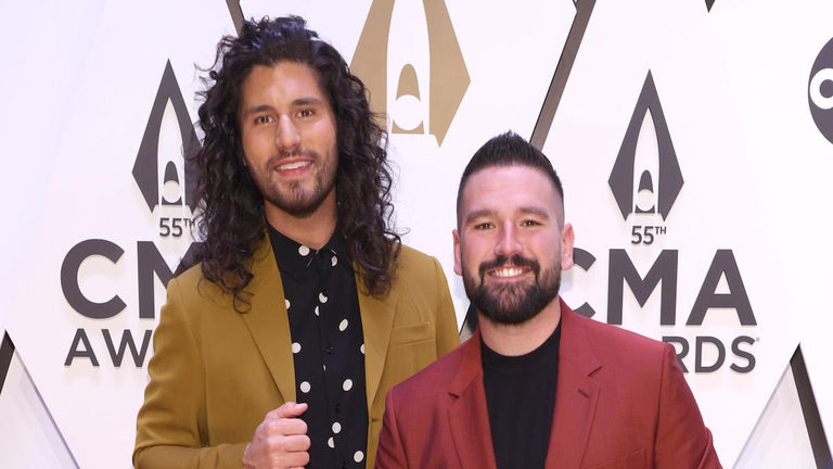 Dan + Shay's Shay Mooney Shares Nearly 50-Pound Weight Loss in 5 Months