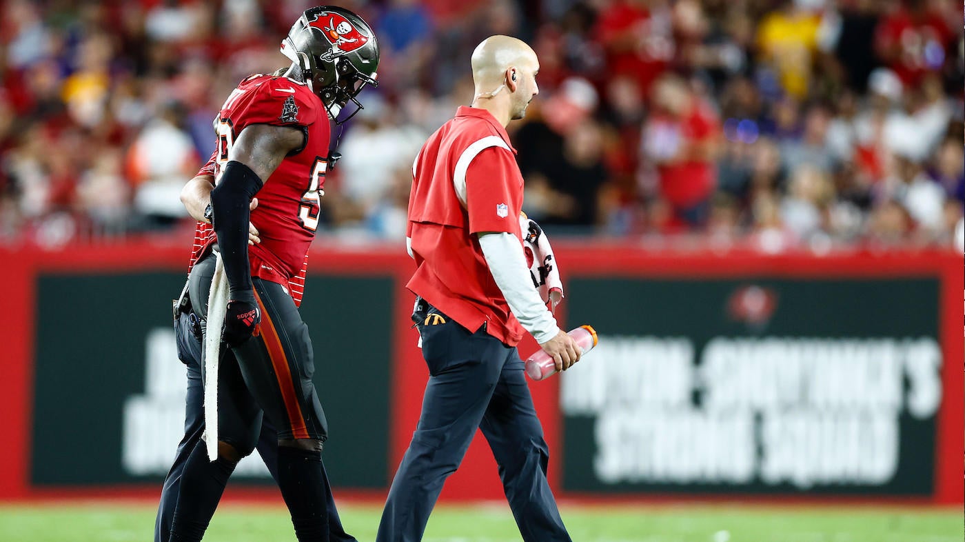 Shaq Barrett suffers torn Achilles in Bucs' loss to Ravens, pass rusher placed on season-ending IR
