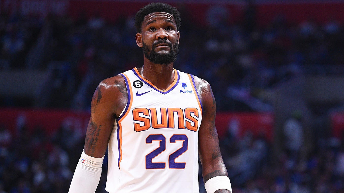 Suns' Deandre Ayton out at least one week with sprained ankle after landing on foot of Jonas Valanciunas