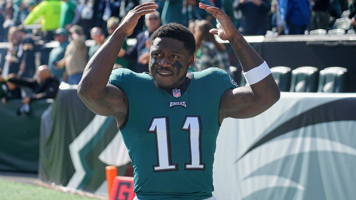 Eagles' A.J. Brown on getting drug tested after performance vs. Steelers: 'Rogerrrrr this is not random'