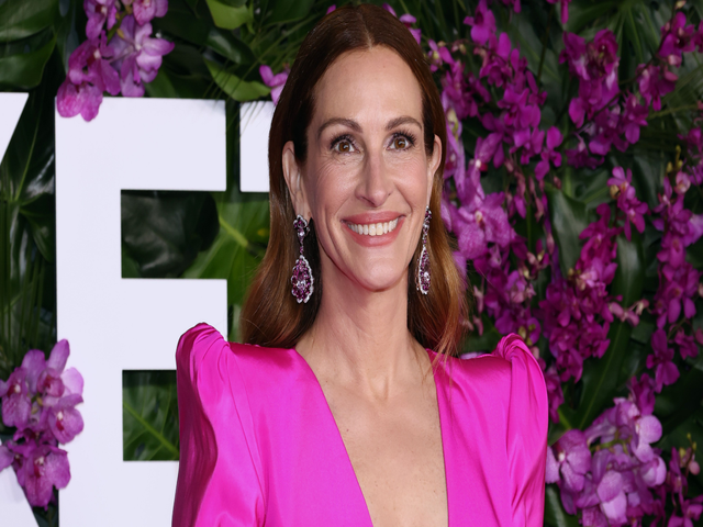 Julia Roberts Reveals Martin Luther King Jr. Paid Her Parents' Hospital Bill for Her Birth