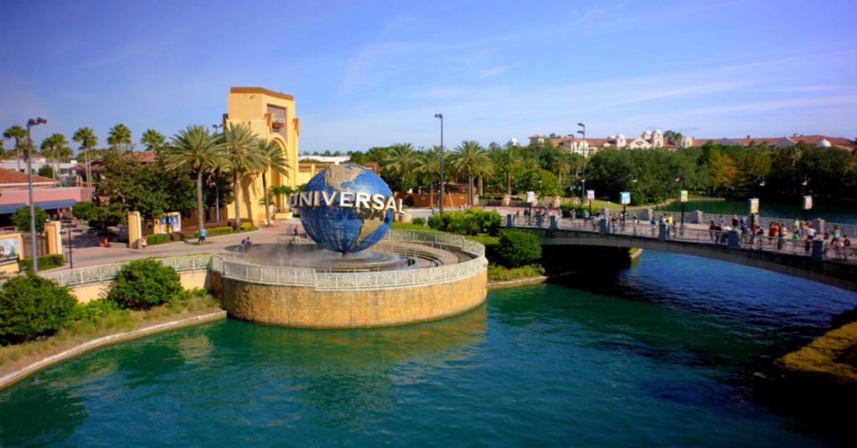 PHOTO REPORT: Universal Orlando Resort 4/19/21 (Prime Parking Price Drops,  VelociCoaster Team Member Wardrobe, Playground Areas Preparing to Reopen,  Class of 2021 Photo Op, and More) - WDW News Today