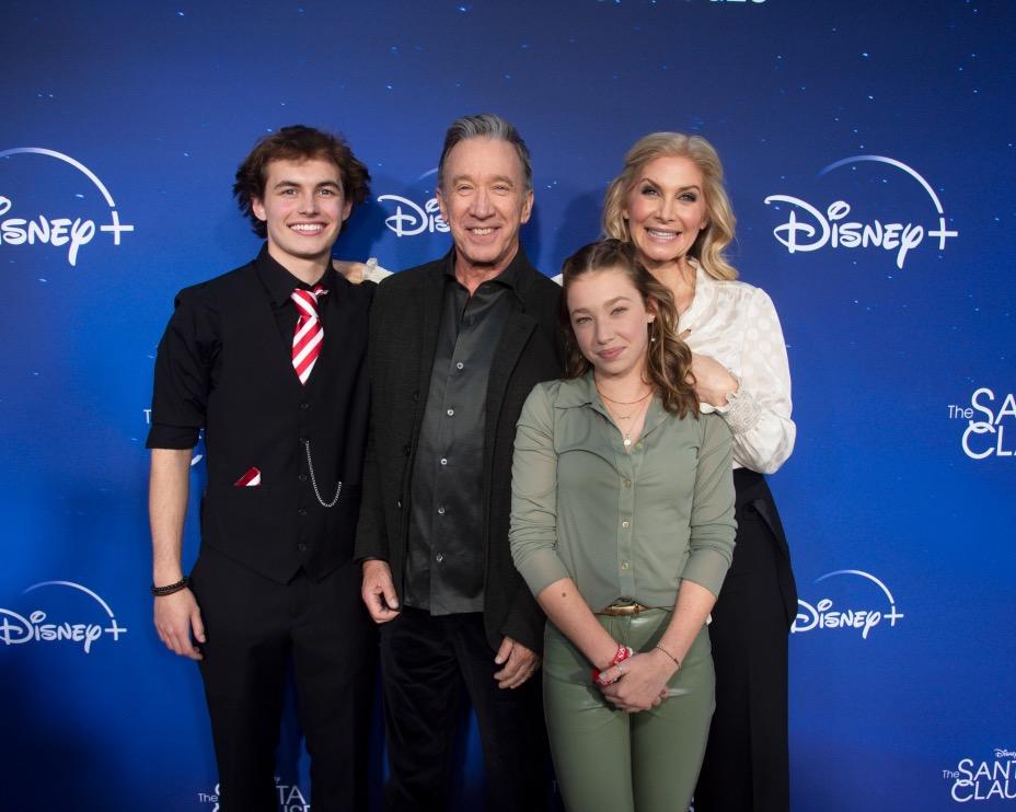 the-santa-clauses-cast-tim-allen-elizabeth-mitchell.jpg the-santa-clauses-cast-tim-allen-elizabeth-mitchell.jpg