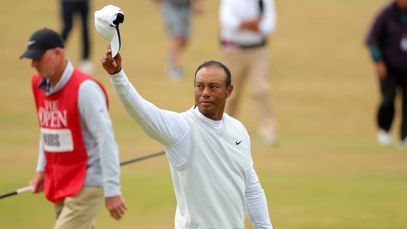 Tiger Woods mengalahkan Rory McIlroy dalam perlombaan untuk mengumpulkan hadiah utama dari PGA Tour Player Impact Program