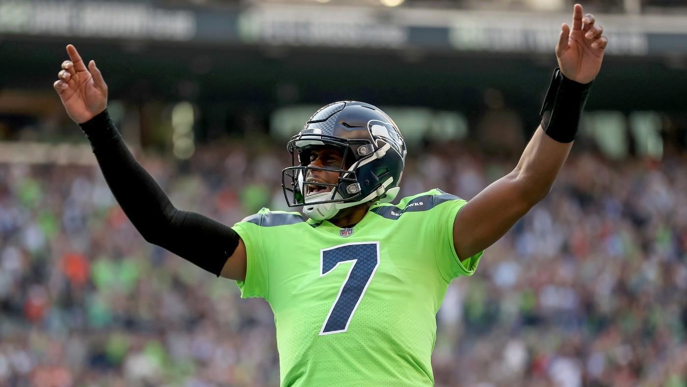 NFL Week 10 picks: Geno Smith takes down Tom Brady, Raiders roll Colts, Lions upset Bears