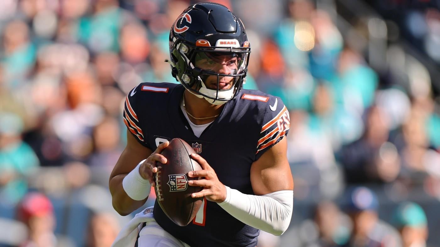 Dan Campbell: Justin Fields' skillset a combination of 3 top QBs: 'There's no easy answer to playing this guy'