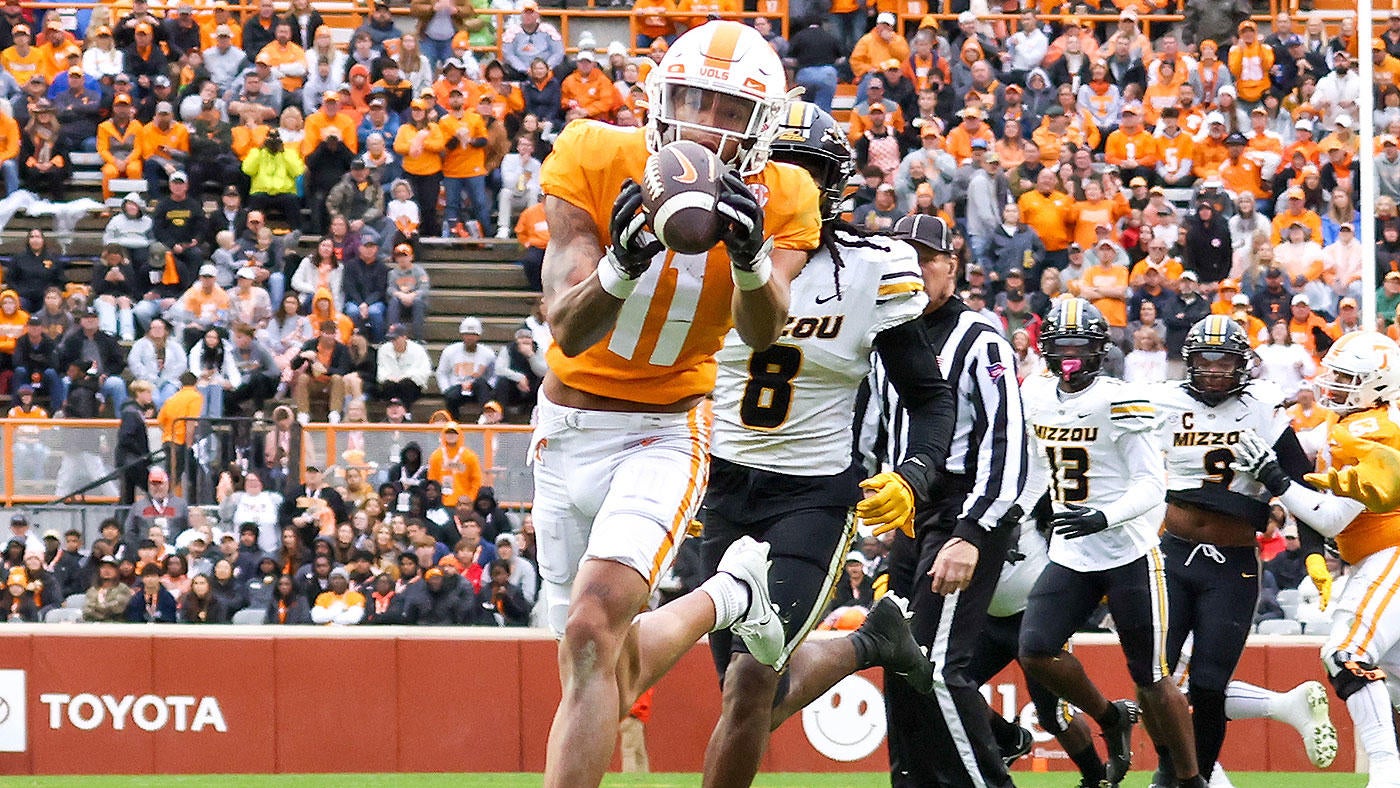 usatsi-19416515-jalin-hyatt-vols-wr-1q-2022-1400.jpg