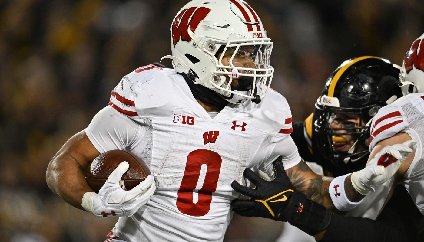 NCAA Football: Wisconsin at Iowa