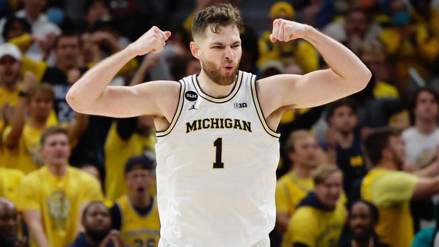 
                        Michigan vs. Iowa prediction, odds, line: 2023 college basketball picks, Jan. 12 best bets from proven model
                    