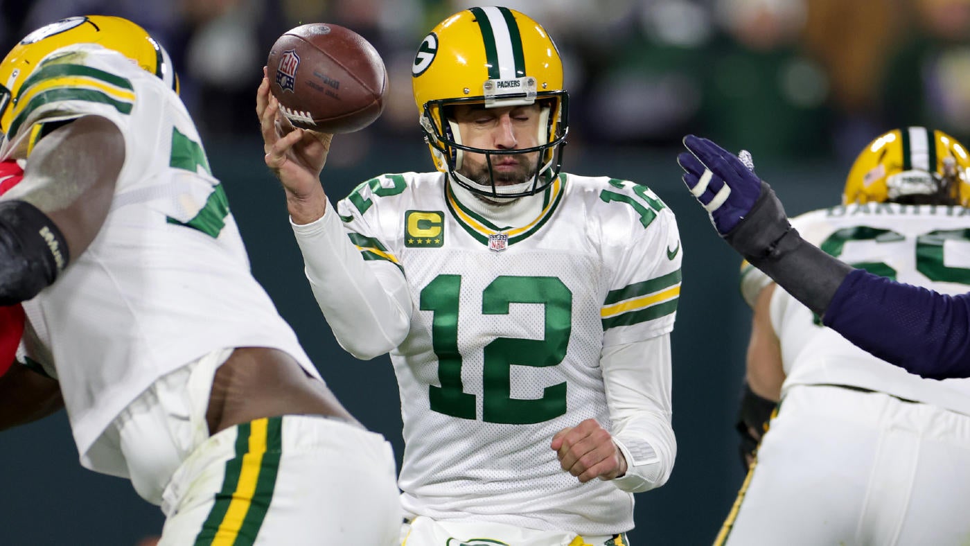 Aaron Rodgers takes blame for Packers' struggles in loss to Titans: 'I threw a lot of kinda wobblers tonight'
