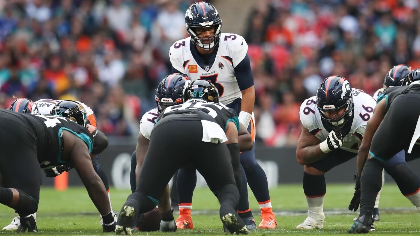 Former NFL veteran says Russell Wilson is using old Seahawks audibles with Broncos, confusing teammates