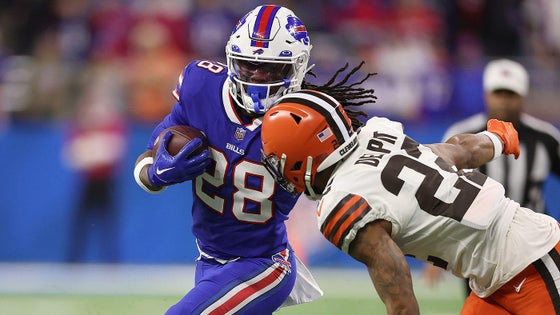gettyimages-1443055367-james-cook-bills-rb-1q-2022-1400.jpg