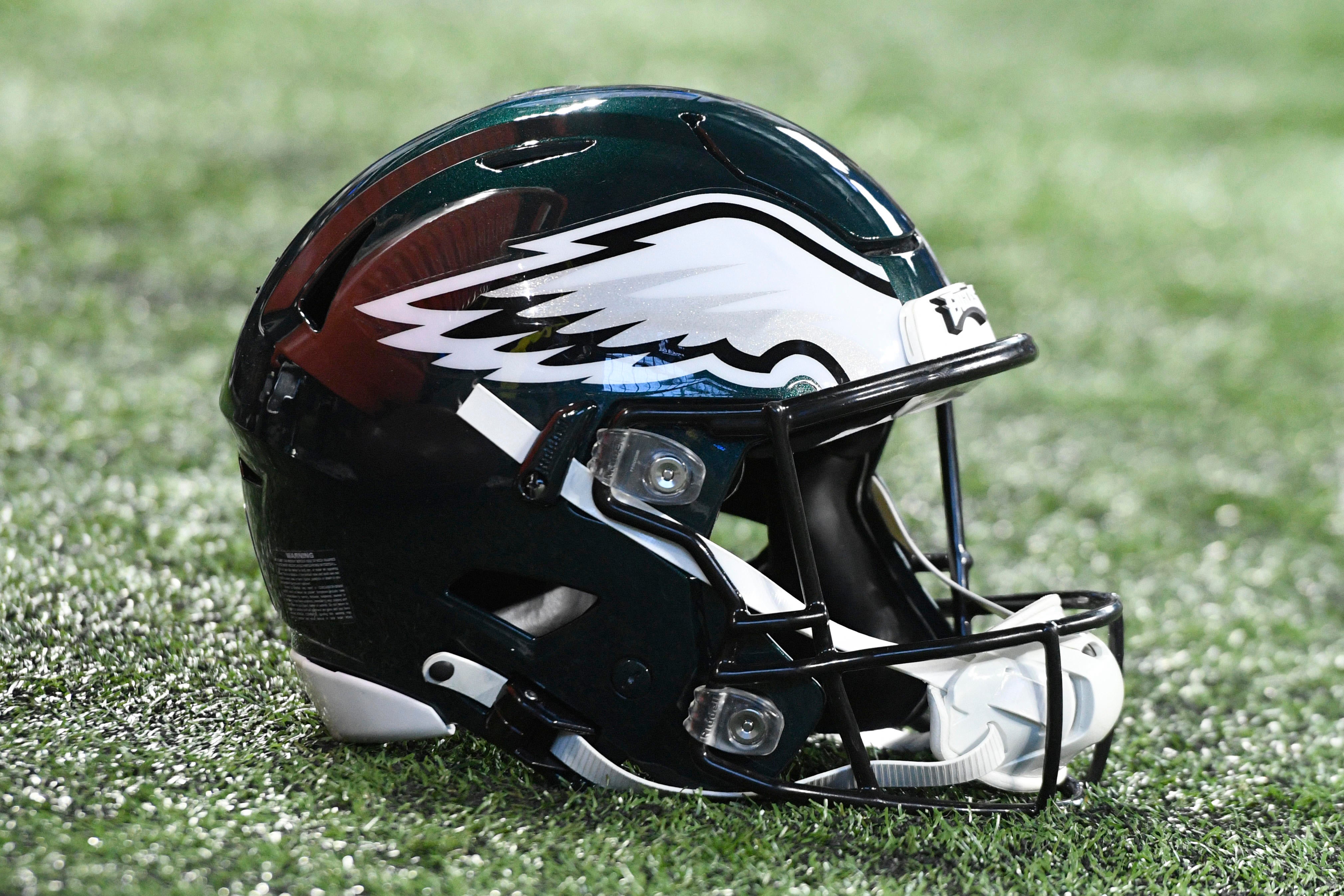 Eagles to debut alternate black helmets for 'SNF' matchup vs. Packers, will wear them three times this season