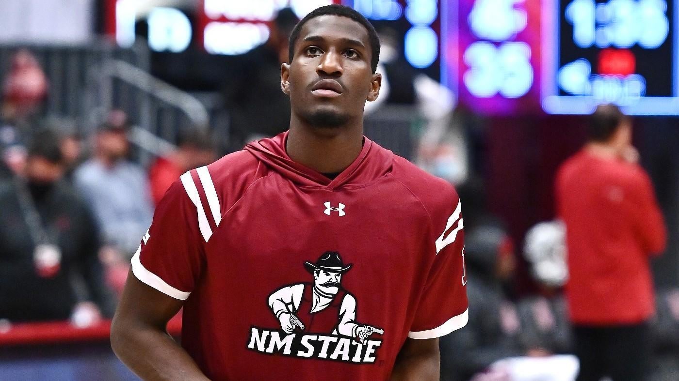 
                        New Mexico State basketball player hospitalized after shooting on New Mexico's campus that left student dead
                    
