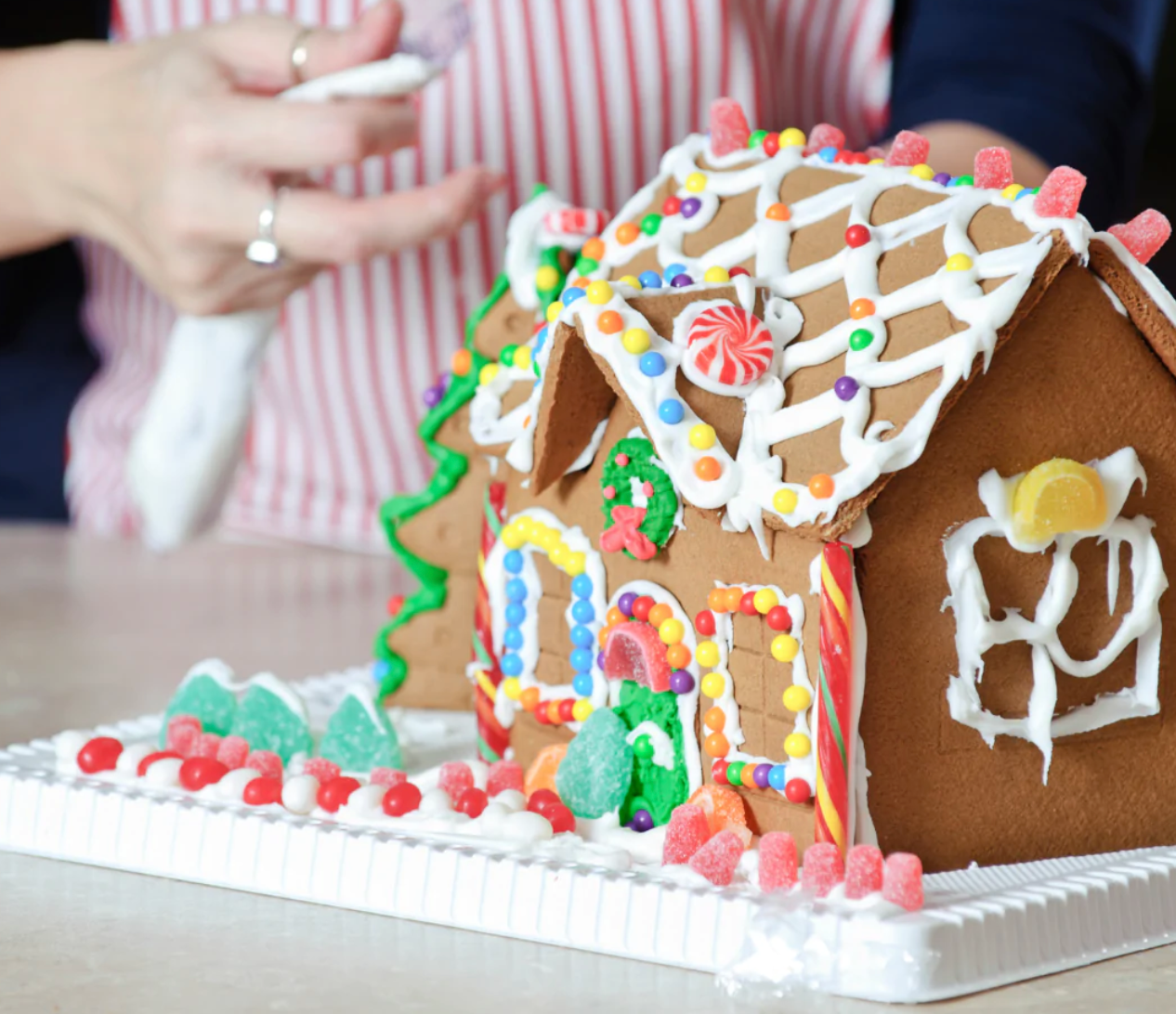 gingerbread-house-kit.png gingerbread-house-kit.png