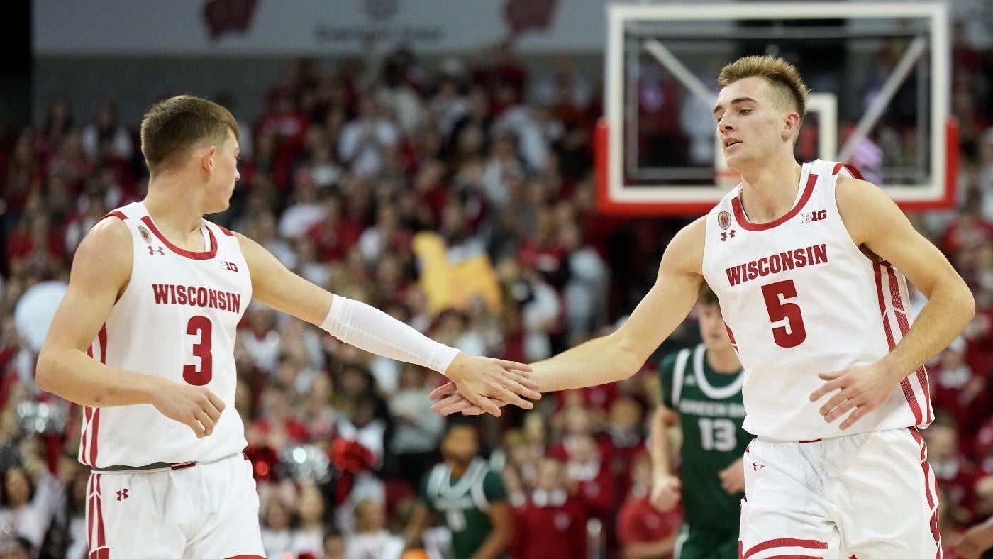 
                        Wisconsin vs. Maryland odds, line, bets: 2022 college basketball picks, Dec. 6 predictions from proven model
                    