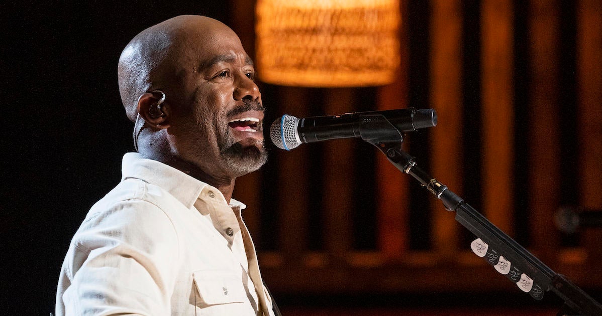 Darius Rucker Reveals Three Reasons Why 'Thanksgiving is Big' for Country  Legend