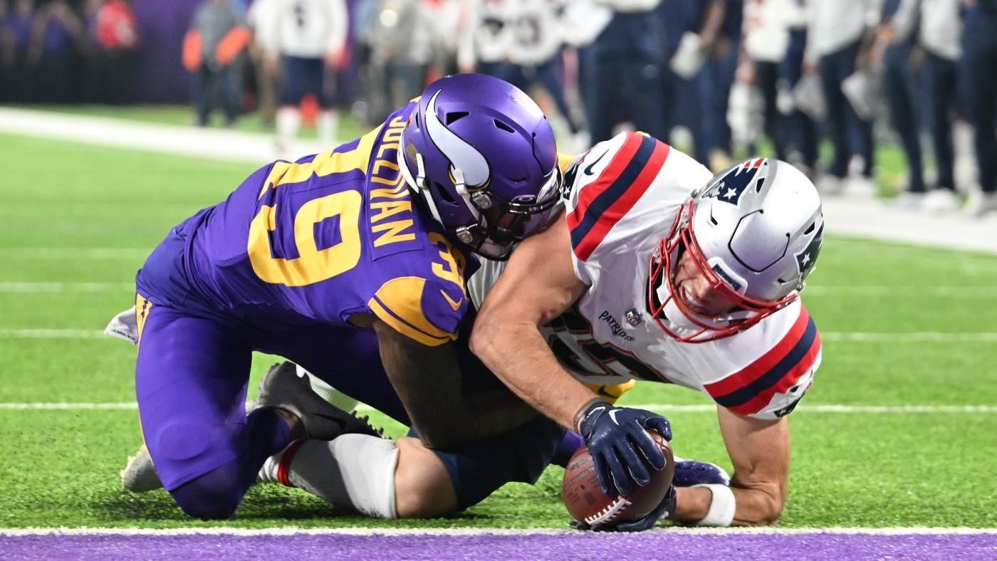 Patriots' Hunter Henry, Bill Belichick address controversial overturned TD in loss to Vikings: 'I caught it'