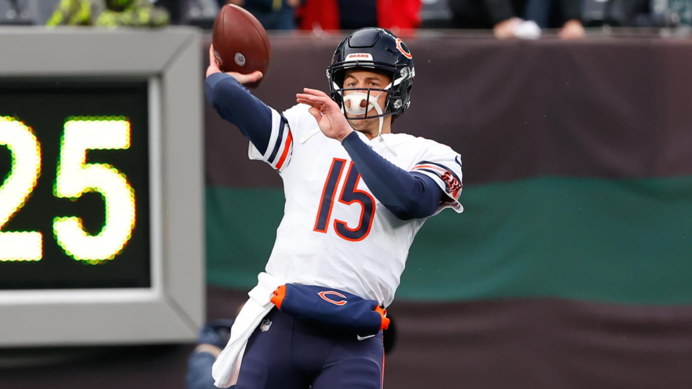 Bears' Trevor Siemian starts against Jets despite suffering oblique injury in warmups