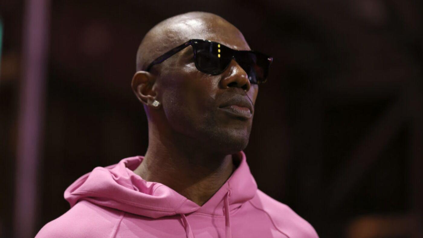 Former NFL star Terrell Owens punches man in CVS parking lot, claims he was threatened