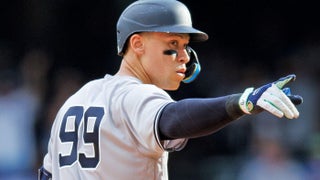 Aaron Judge re-signs with Yankees on massive nine-year, $360