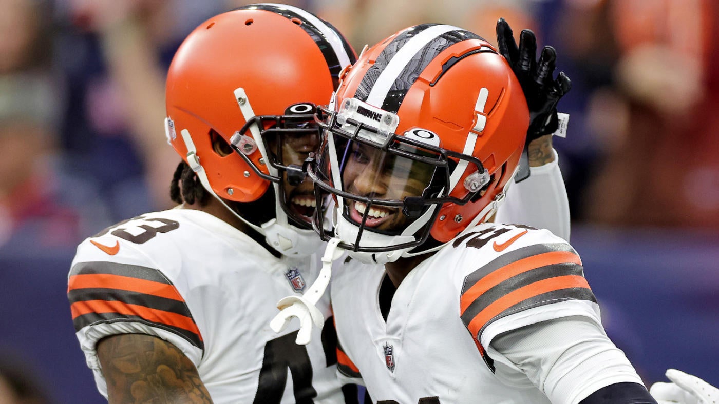 Five wildest moments from NFL Week 13: Browns defense outscores offense; 'Mr. Irrelevant' beats Dolphins
