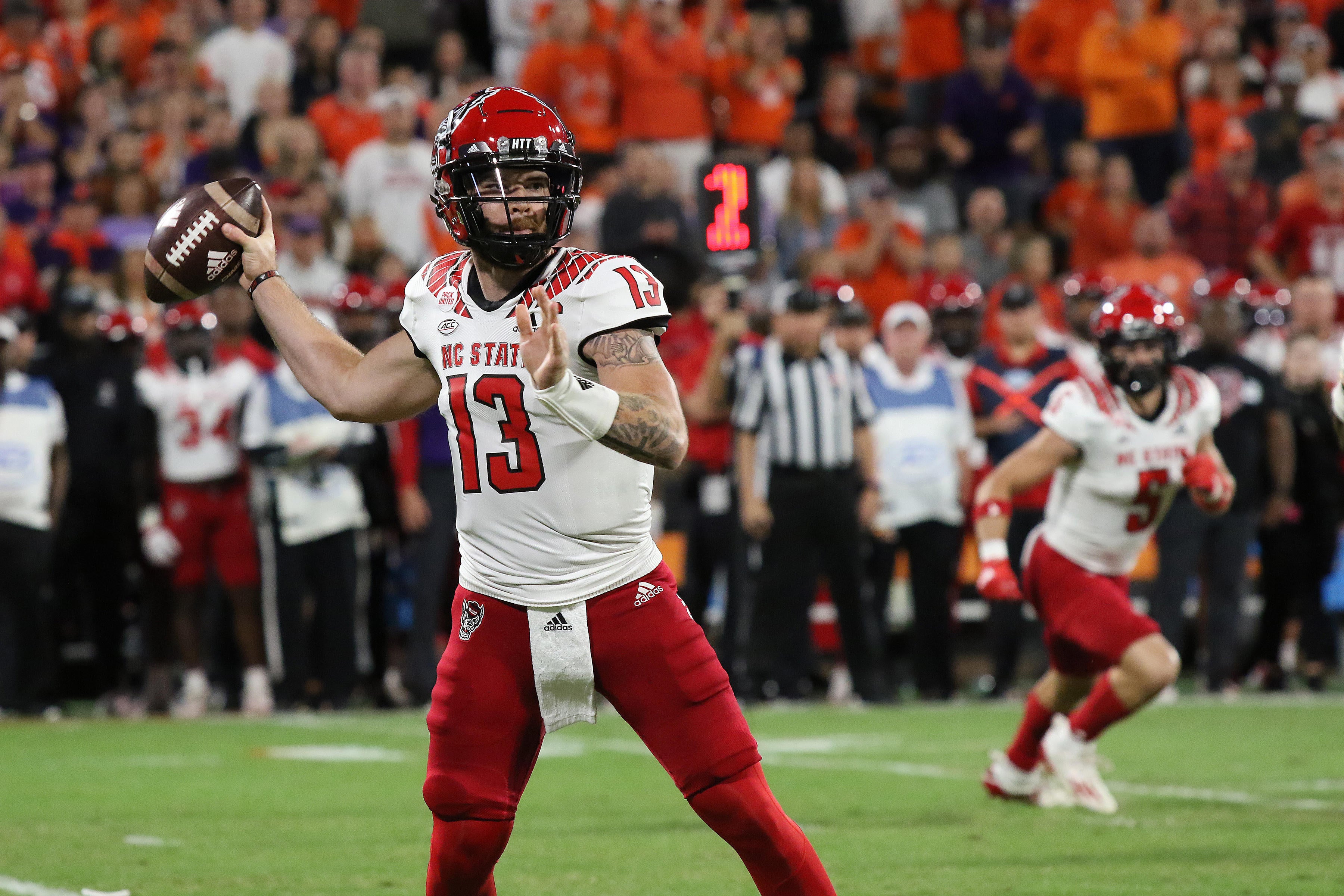 Late Kick: NC State QB Devin Leary enters transfer portal