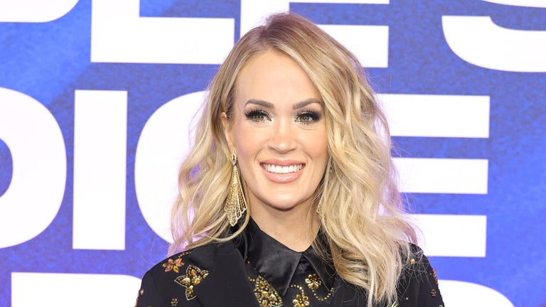 Carrie Underwood Shows Her 'Star Trek' Fandom in New Photo