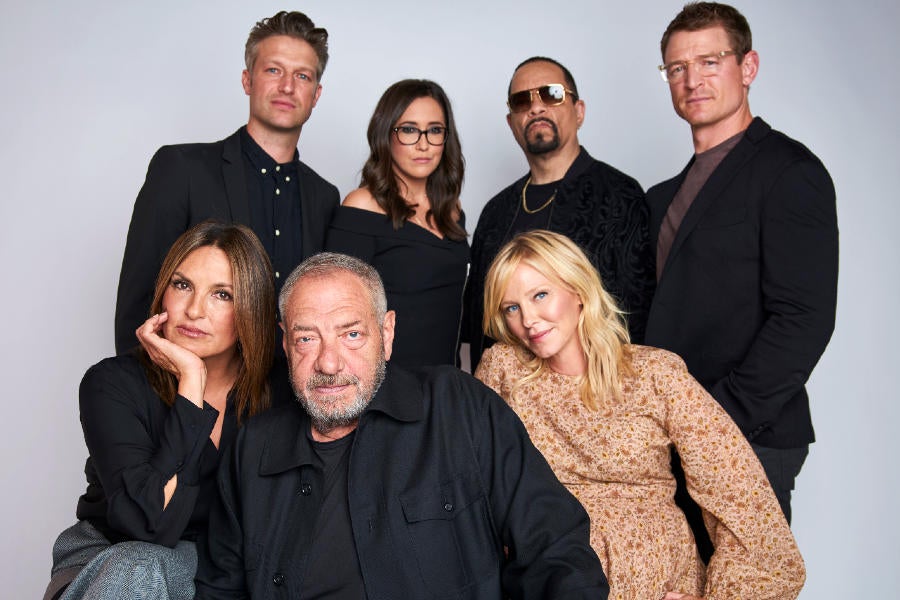 mariska-hargitay-peter-scanavino-dick-wolf-savannah-sellers-kelli-giddish-ice-t-philip-winchester.jpg mariska-hargitay-peter-scanavino-dick-wolf-savannah-sellers-kelli-giddish-ice-t-philip-winchester.jpg