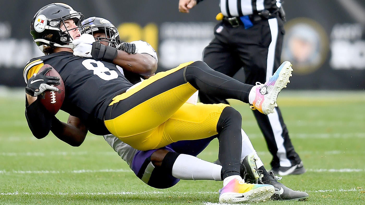 Steelers' Kenny Pickett suffers concussion, Mitch Trubisky throws three picks en route to loss vs. Ravens