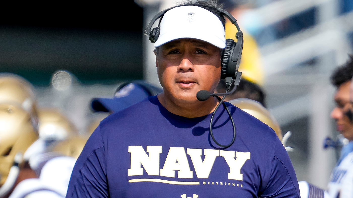 Ken Niumatalolo tidak akan kembali ke sepak bola Angkatan Laut setelah 15 musim memimpin Midshipmen