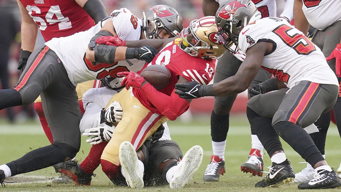 Deebo Samuel injury update: 49ers star sprained MCL and ankle, expected back during regular season