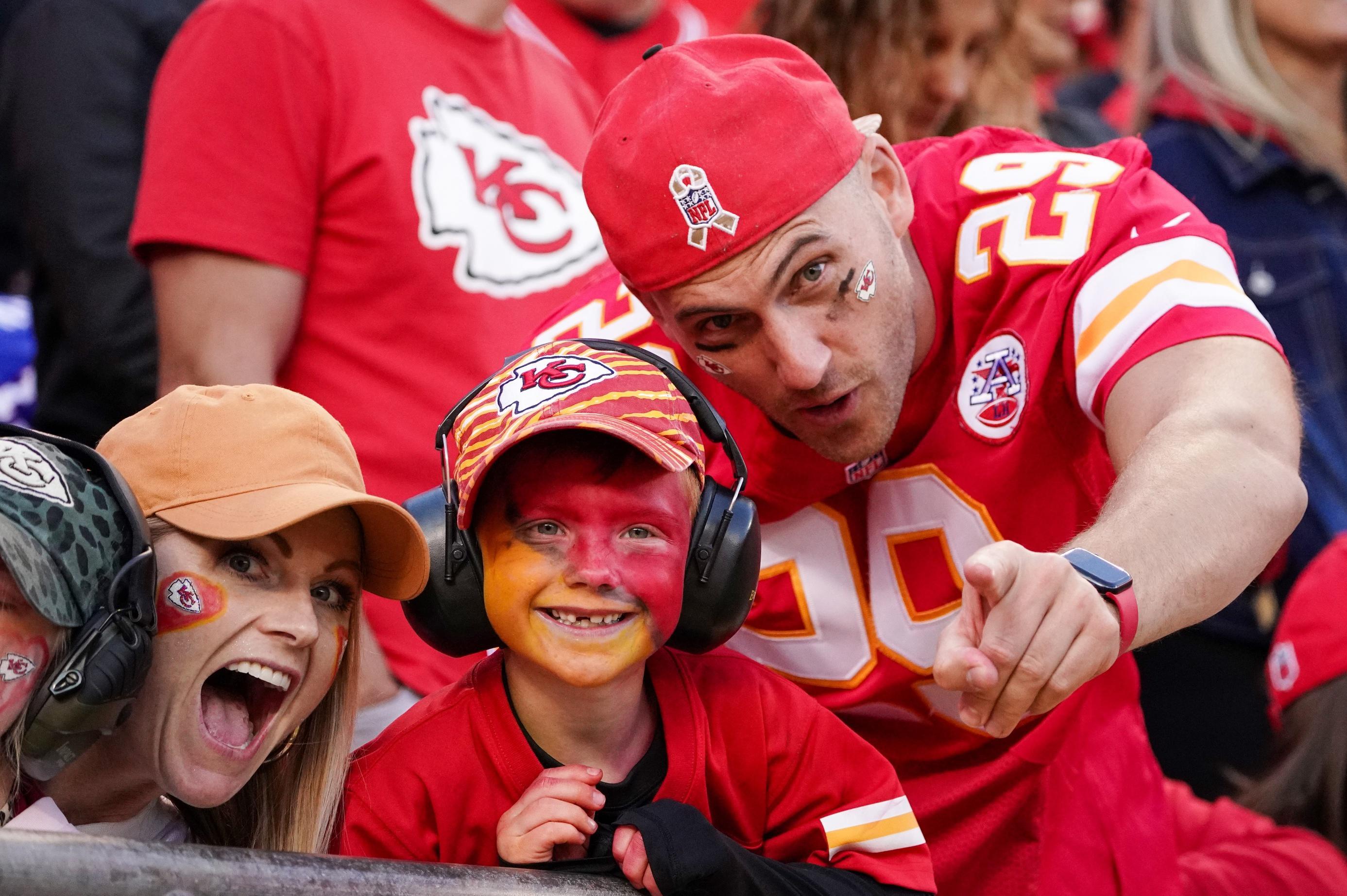 Watch Kansas City Chiefs vs. Los Angeles Chargers: TV channel, live stream info, start time