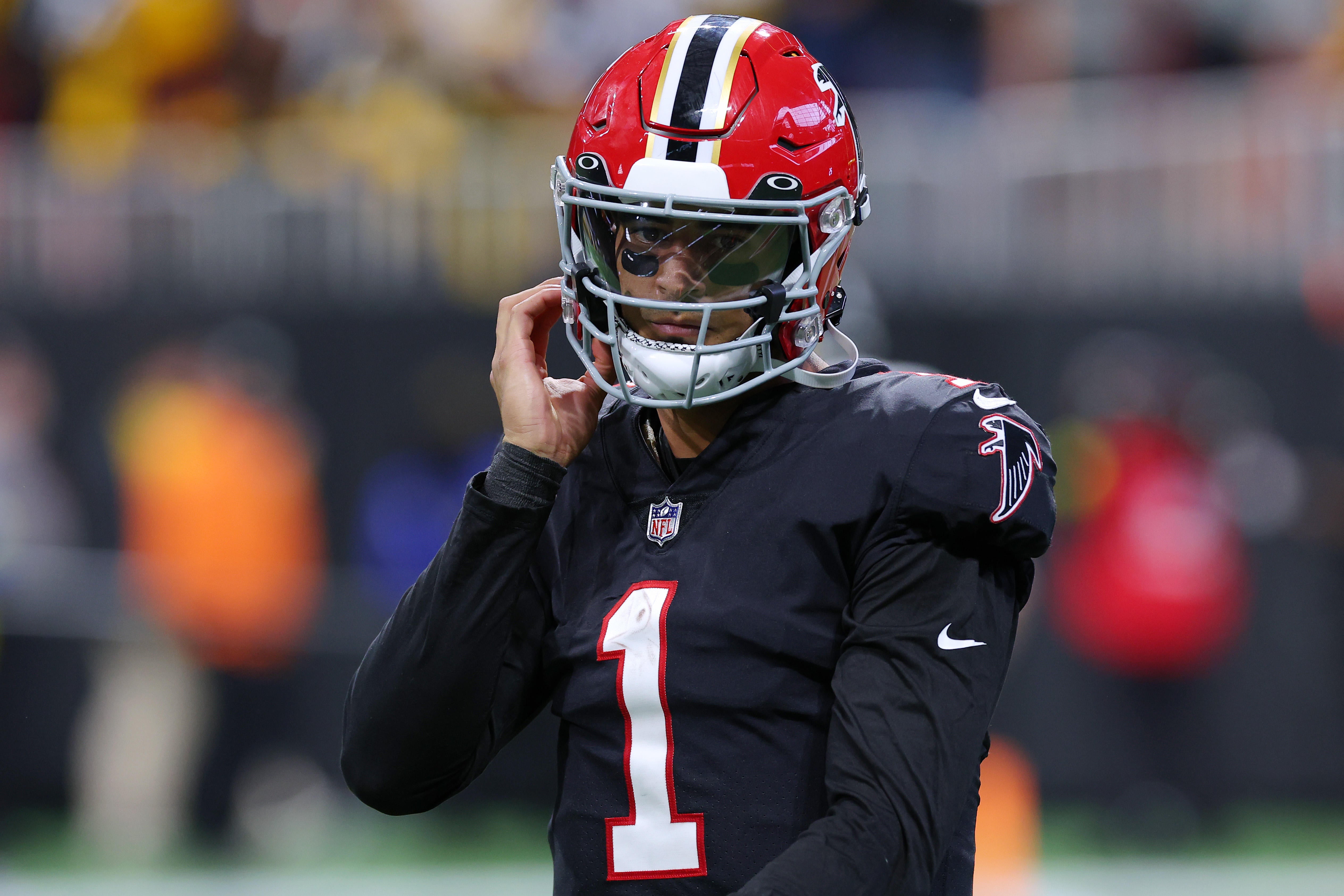 Falcons' Marcus Mariota opts for knee surgery after being benched for rookie Desmond Ridder