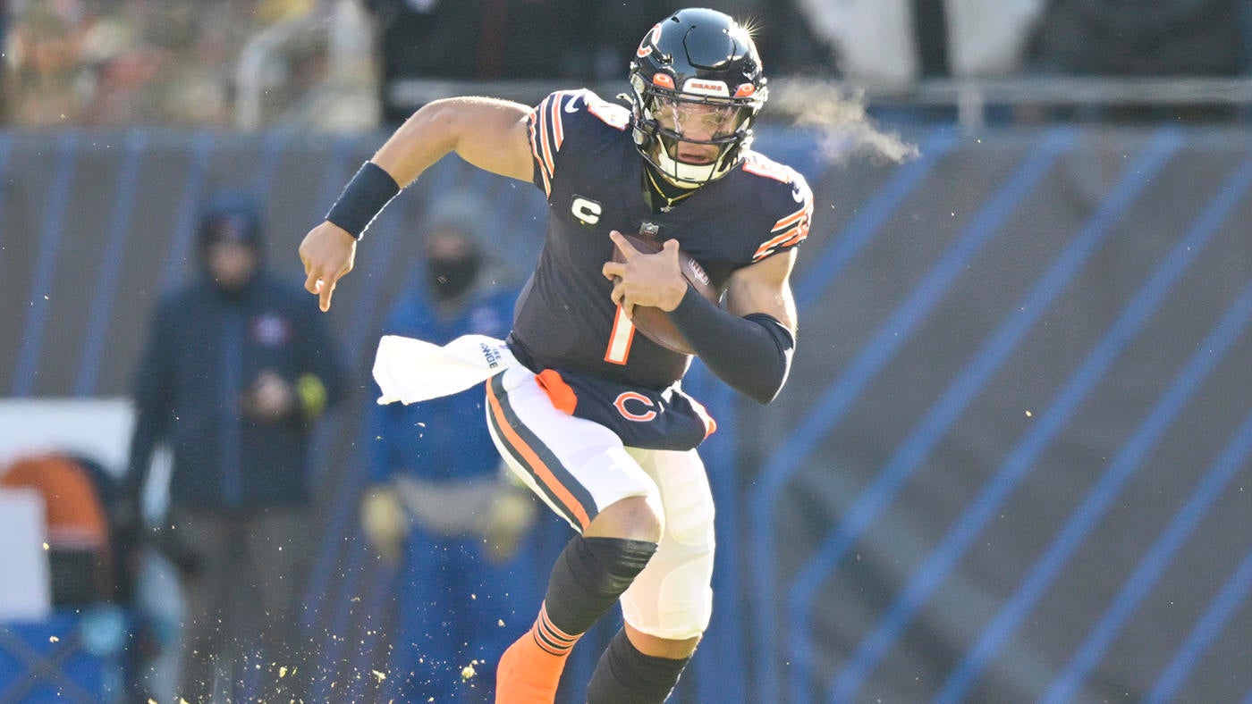 Justin Fields breaks Bears' single-season record for rushing yards by a QB, joins exclusive 1,000-yard club