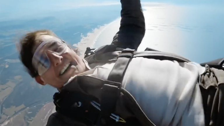 Tom Cruise Delivers Mid-Air 'Top Gun' Thank You to Fans: 'The Honor of a Lifetime'