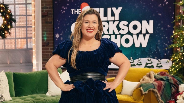 Watch Kelly Clarkson Surprise Her Entire Studio Audience With All-Inclusive Trip to Hawaii