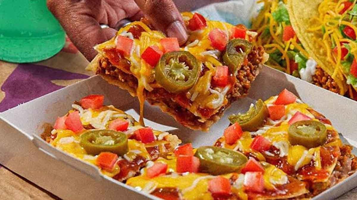 taco-bell-cheesy-jalapeno-mexican-pizza