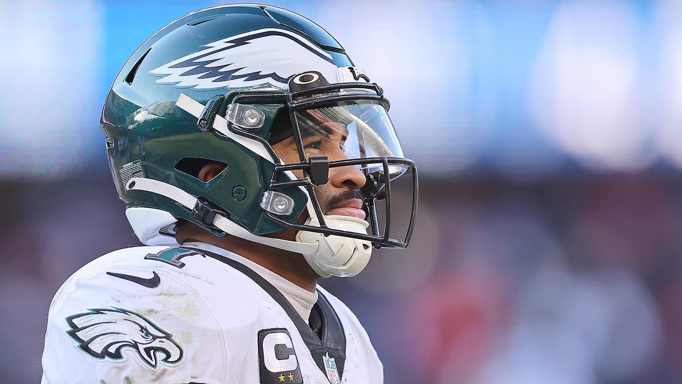 Jalen Hurts injury: How Eagles-Cowboys line, MVP odds have shifted due to QB's sprained shoulder