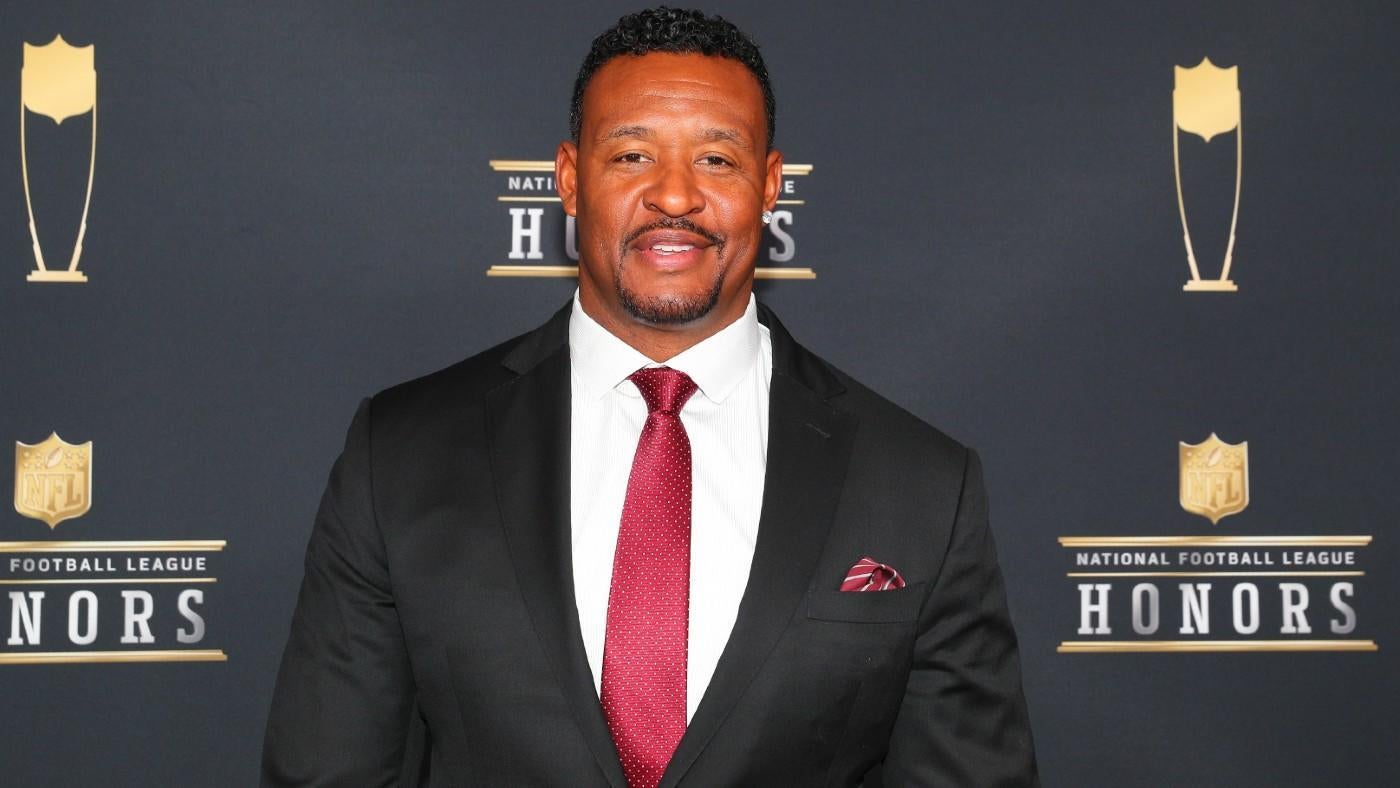 Former Patriots great Willie McGinest charged with assault with deadly weapon, per reports