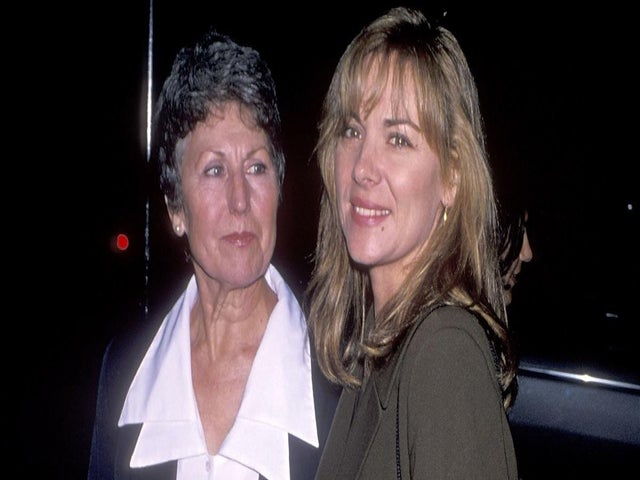 Kim Cattrall's Mom Has Died